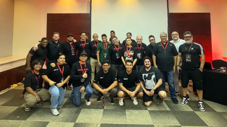 Participantes de AVOCAMP Latinoamérica 2026 durante las capacitaciones de Avolites y Capture en República Dominicana