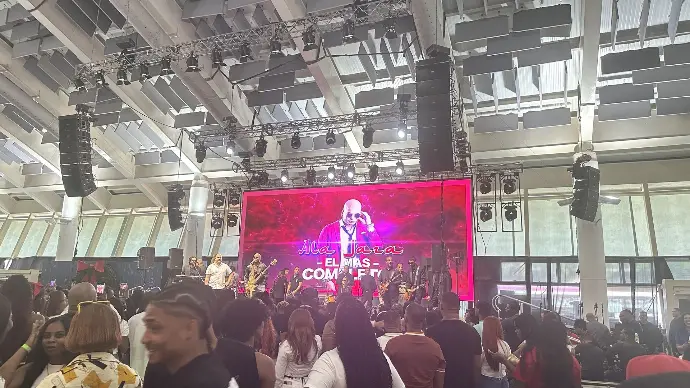 Sistema line array para tarimas y producciones en vivo